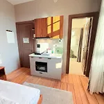 Amaroo - Boarding & Serviced 