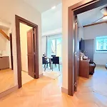 Amaroo - Boarding & Serviced 