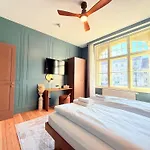 Amaroo - Boarding & Serviced 