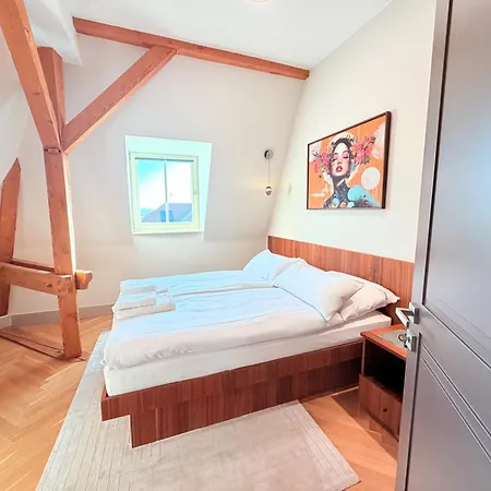 Aparthotel Amaroo - Boarding & Serviced 
