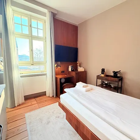 Aparthotel Amaroo - Boarding & Serviced 