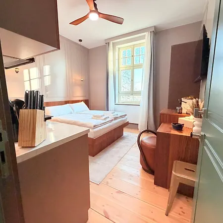 Aparthotel Amaroo - Boarding & Serviced 