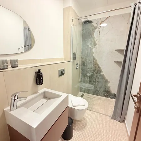 Amaroo - Boarding & Serviced 