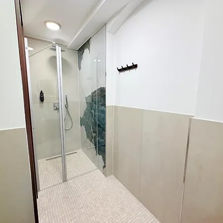 Aparthotel Amaroo - Boarding & Serviced 