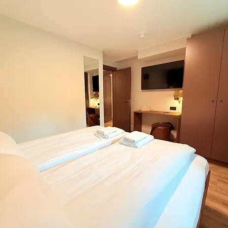 Aparthotel Amaroo - Boarding & Serviced 