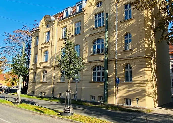 Amaroo - Boarding & Serviced 