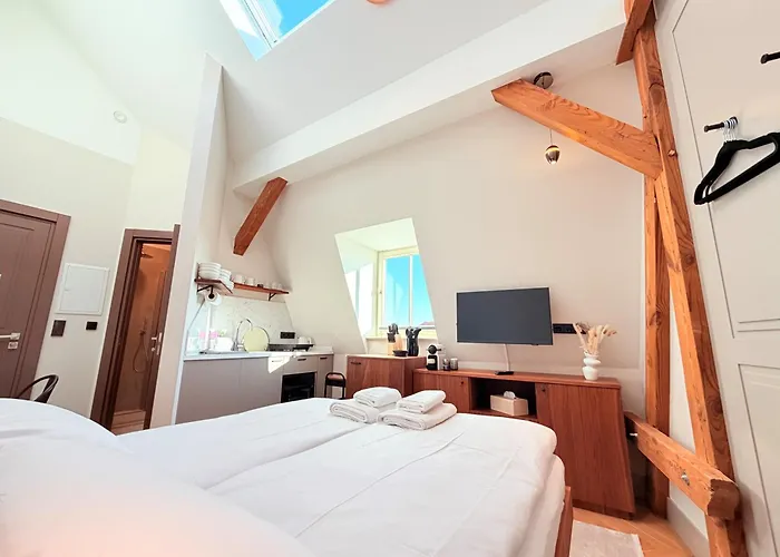 Hotel apartamentowy Amaroo - 