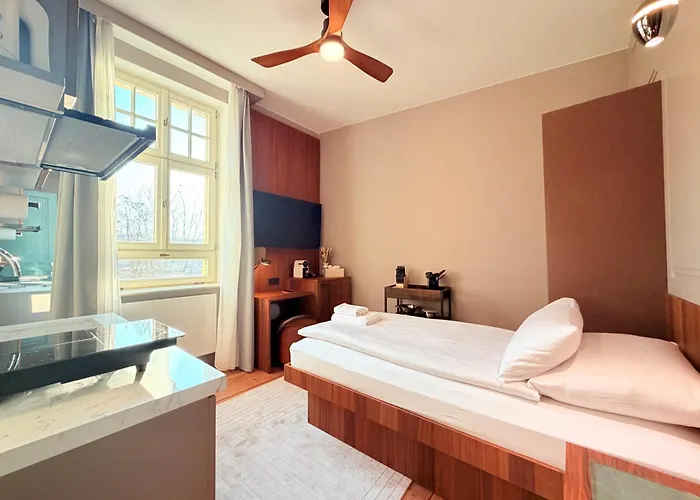 Hotel apartamentowy Amaroo - 