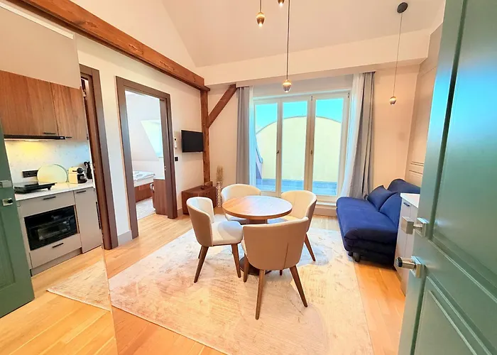 Hotel apartamentowy Amaroo - 