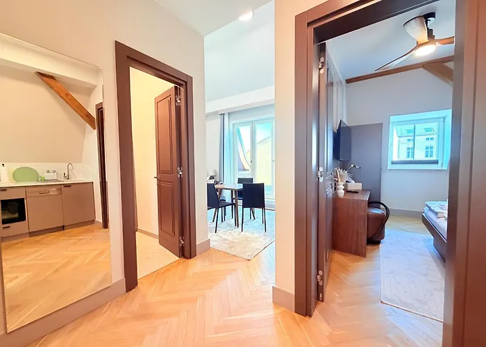 Amaroo - Boarding & Serviced 