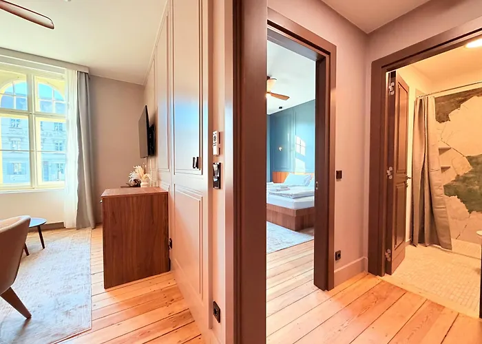 Amaroo - Boarding & Serviced 